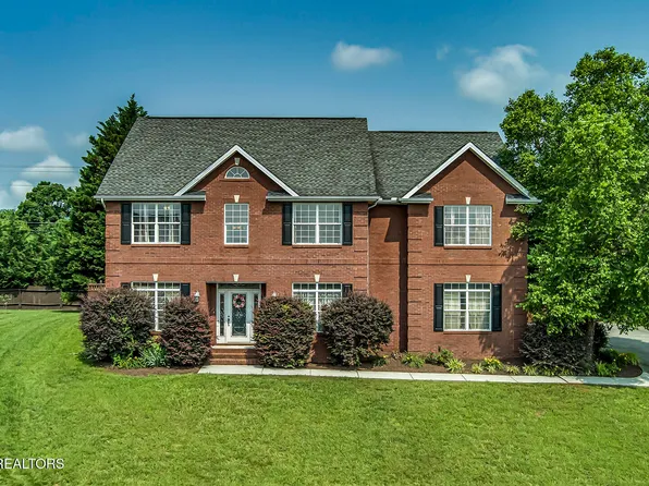 1739 Inverness Dr, Maryville, TN 37801