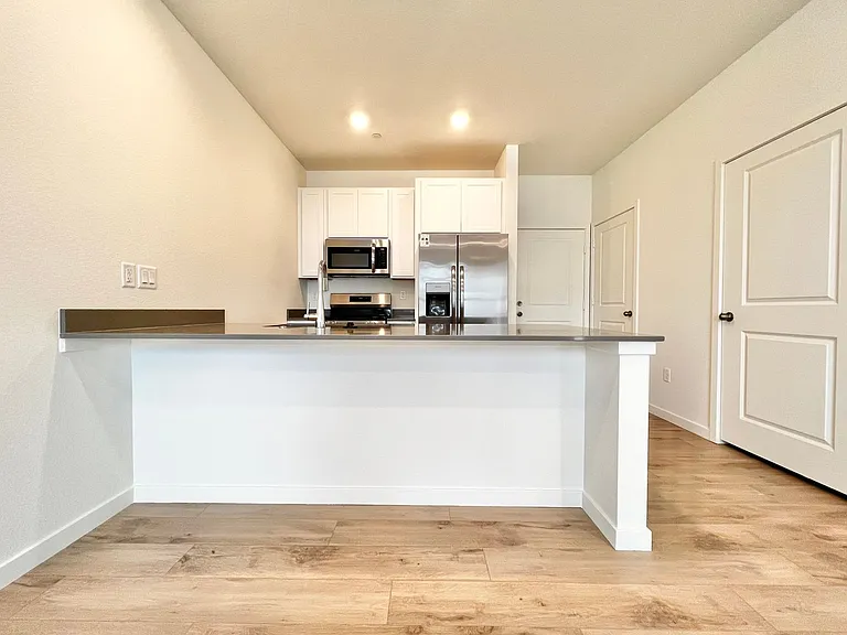 5479 Euclid Ct — Photo 4