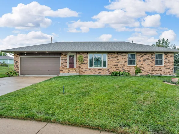 1605 SE 38th St, Topeka, KS 66609