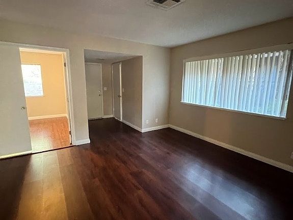 4th image of 6149 Meadowhaven Ln