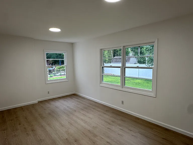 Sunroom / Family Room