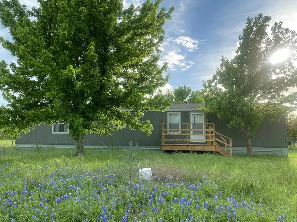 185 Aristeos Ln, Fredericksburg, TX 78624