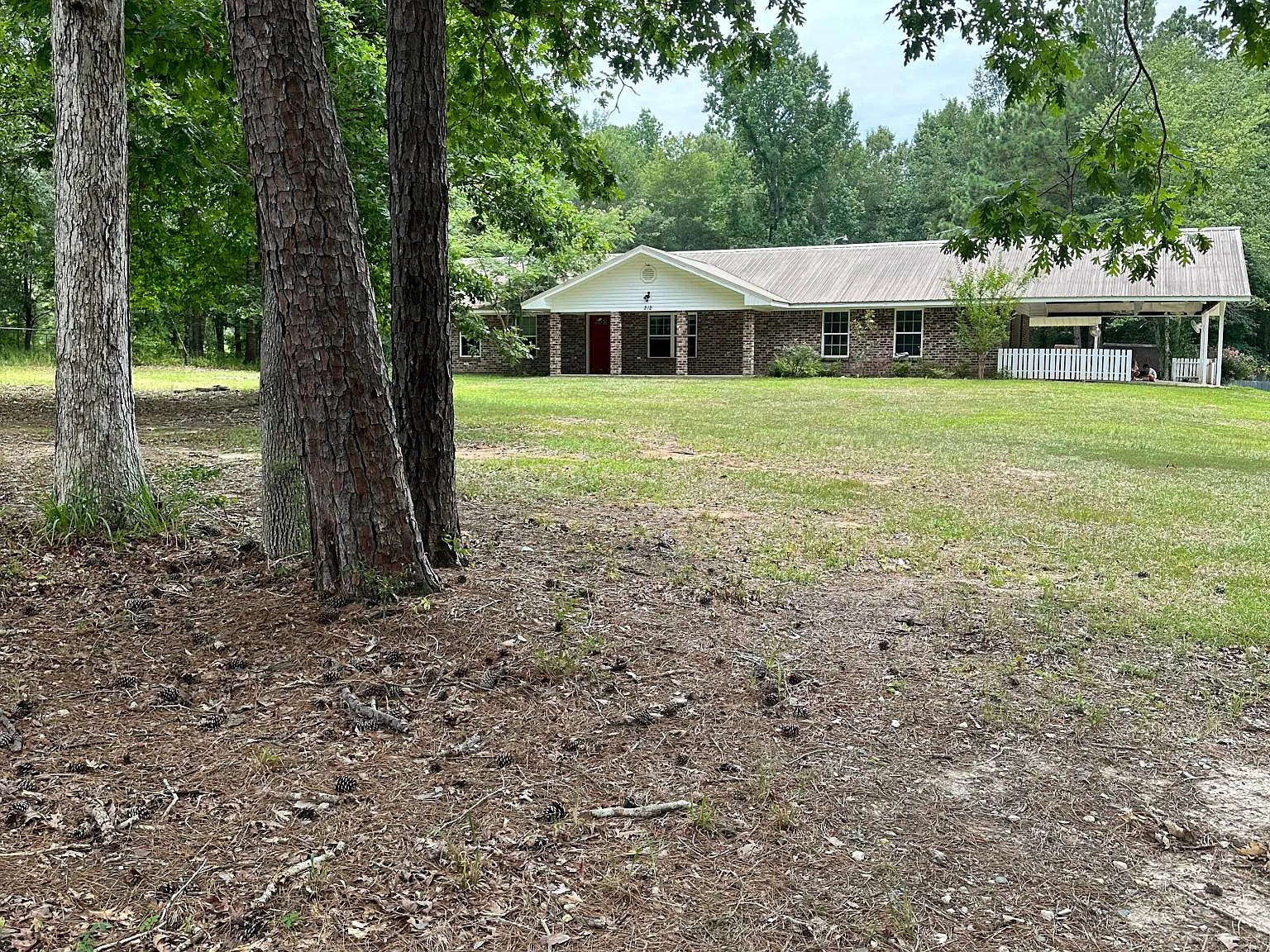 212 Landrum Rd — Photo 3