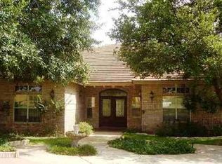 101 Cardinal Ln, Laredo, TX 78045