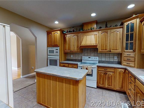 4th image of 230 Clary Ln