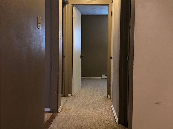 5th image of 104 N Pecan St APT 9