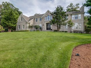 6 Vale Pl, North Caldwell, NJ 07006