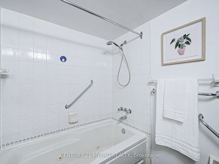 1001 Bay St #1506 — Photo 13