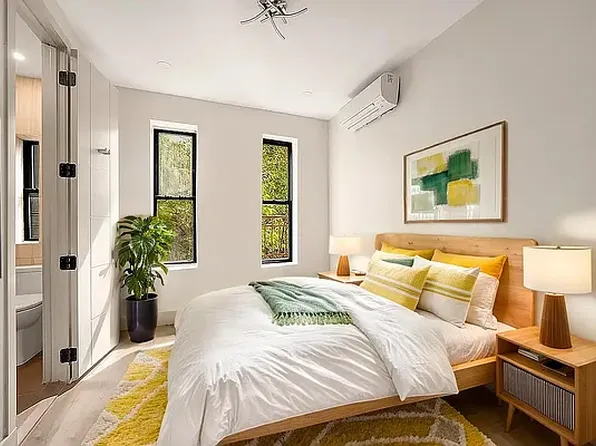 895 4th Avenue image 3 of 7