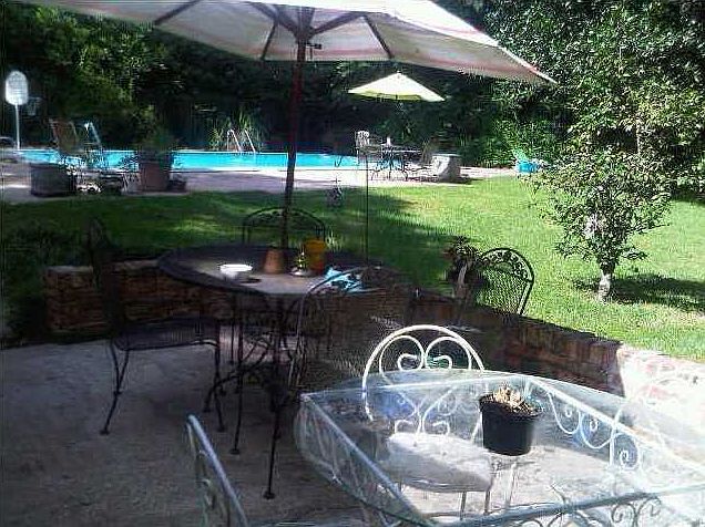 2nd image of 2208 Knollwood Dr