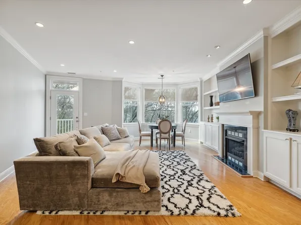 39 Taylor Dr Unit 2005, Reading, MA 01867