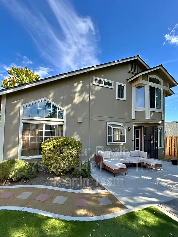 3 bed, 2.5 bath, 1607 sqft, $2,850 — Photo 3