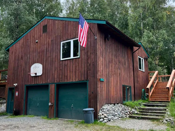 1953 Kingfisher Dr, Fairbanks, AK 99709