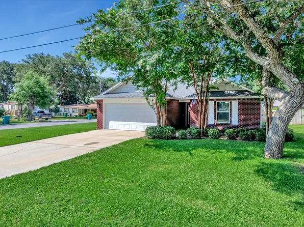 118 Katherine St, Fort Walton Beach, FL 32547