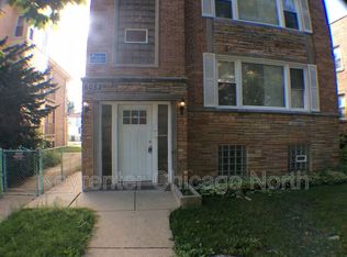 6052 N Mozart St, Chicago, IL 60659