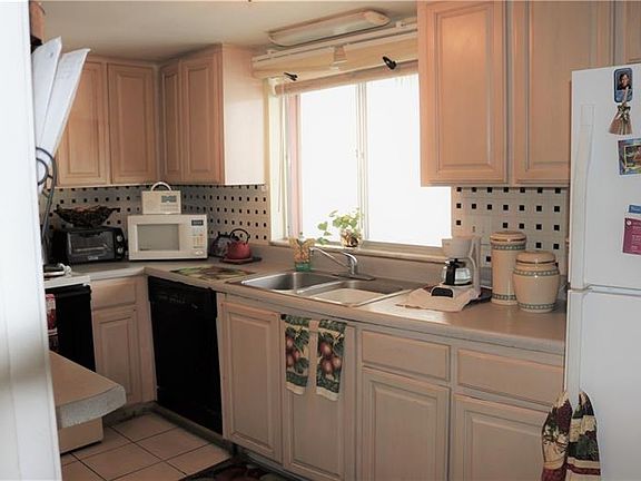 4th image of 8605 N Champlain Ct #83