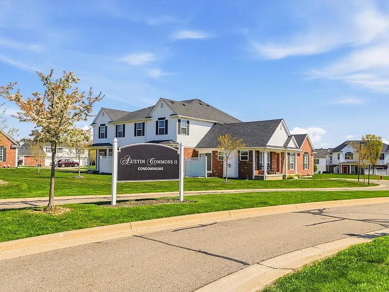 1304 Riversedge Dr — Photo 39