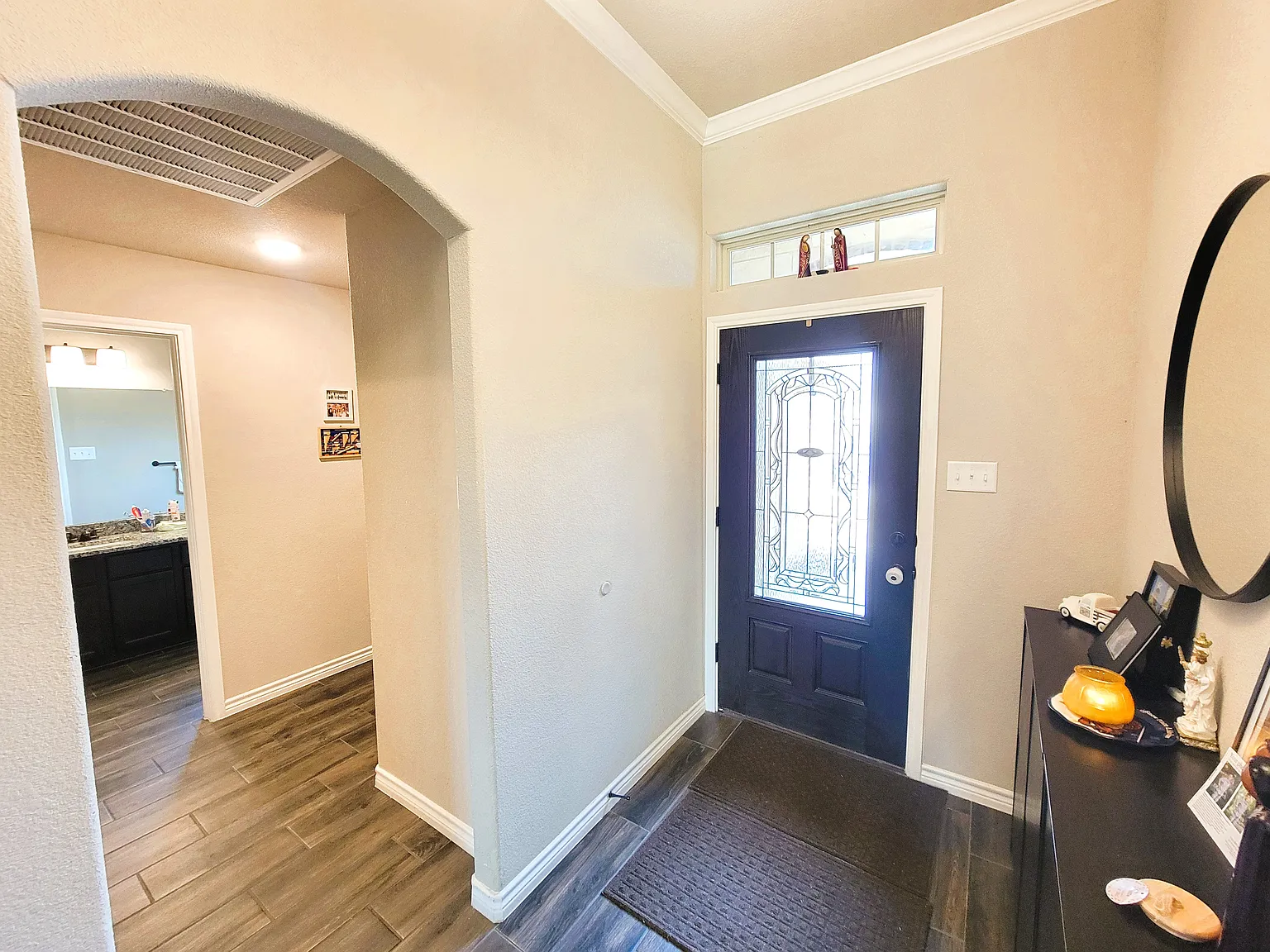 3 bed, 1845 sqft, $1,850 — Photo 3