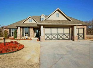 19620 Crestridge Dr, Edmond, OK 73003