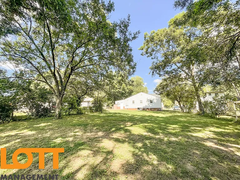 406 S Texas Ave — Photo 24