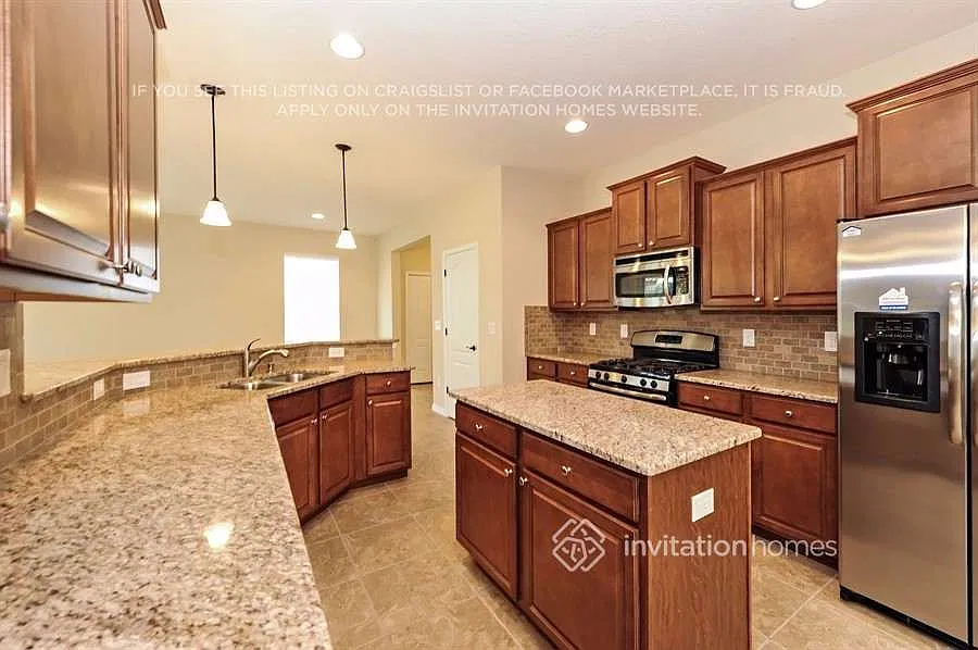 8139 36th St E Sarasota, FL 34243 — Photo 3