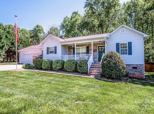 1604 Indian Head Ct NW, Conover, NC 28613