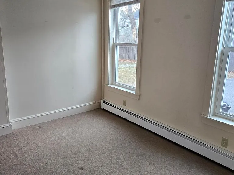 187 Essex St — Photo 11
