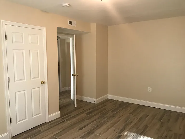 Arundel Park Apartments, LLC — Photo 12
