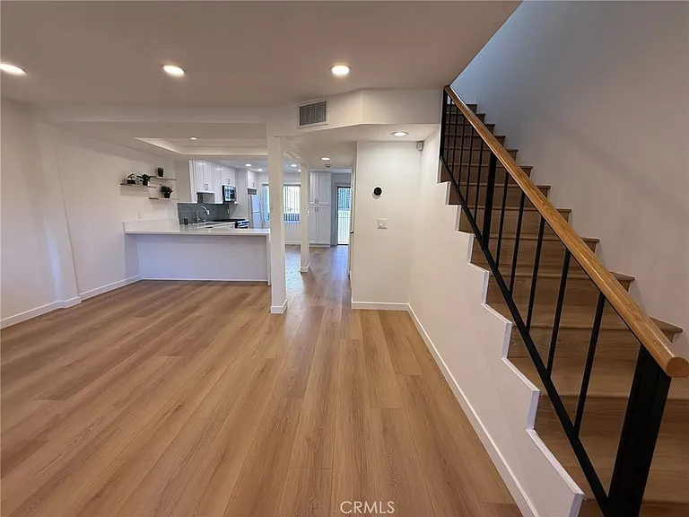 1137 N Maryland Ave #5 — Photo 14