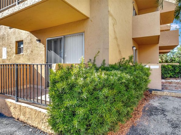 1241 NW 6th St APT 1, Miami, FL 33125