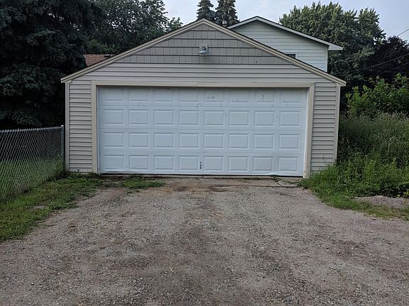 2nd image of 1925 County Road B E