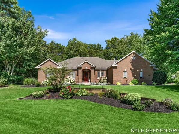 3000 Foxboro Ln, Holland, MI 49424