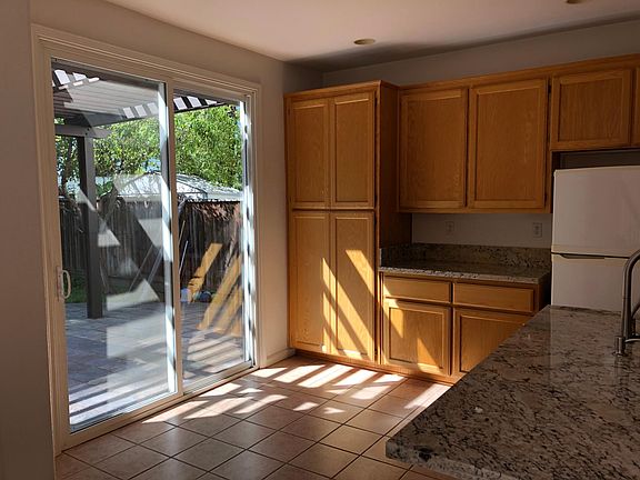 Kitchen breakfast nook