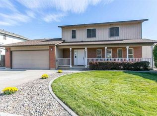 911 S Arthur Pl, Kennewick, WA 99336