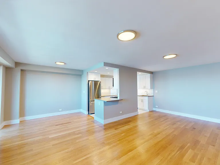 80 N Moore St #8033G — Photo 1