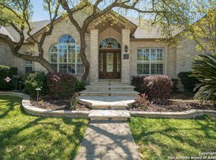 19 Inwood Ridge Dr, San Antonio, TX 78248