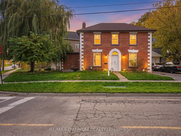 59 Railroad St, Brampton, ON L6X 1G5