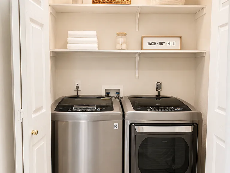 1017 Reynaldo St — Photo 12
