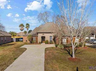 39058 Corinne Cir, Prairieville, LA 70769