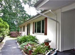 71 Helme Rd, Kingston, RI 02881