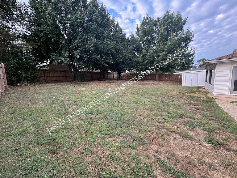 106 Parkview Cir — Photo 21