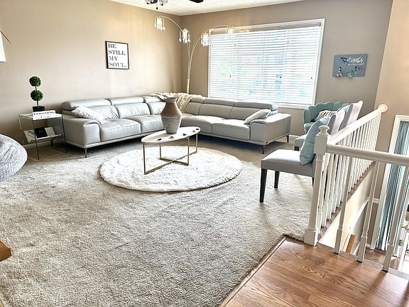 3rd image of 1433 Jocasta Dr