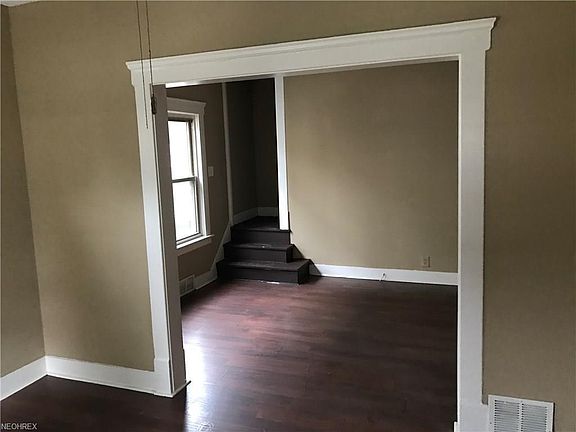 4th image of 1276 Clifton Prado