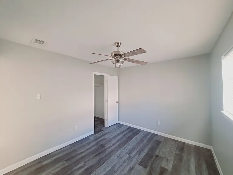 817 Bluebird Dr — Photo 9