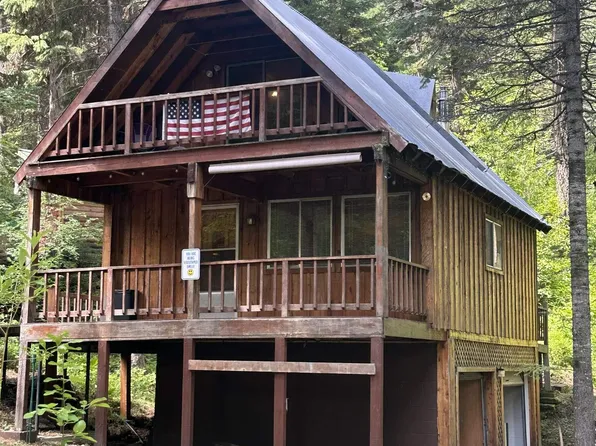 1227 Brown Bear Dr, Cascade, ID 83611