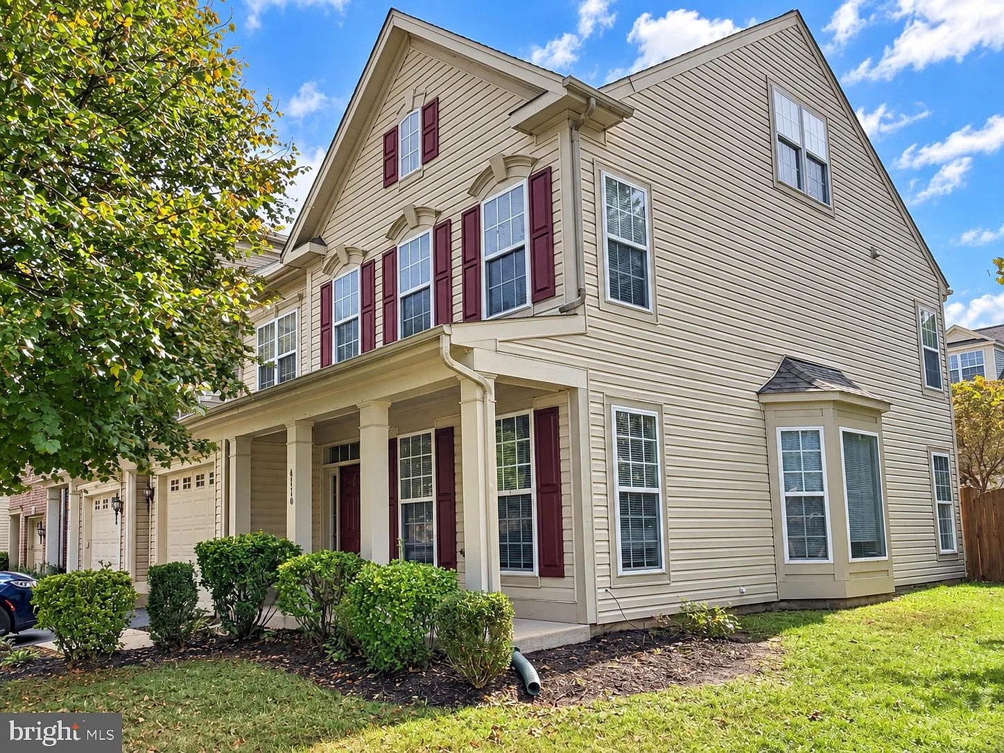 4 bed, 3.5 bath, 2973 sqft, $3,200 — Photo 2