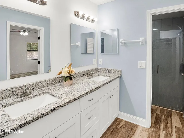 406 Cranes Landing Ct — Photo 10