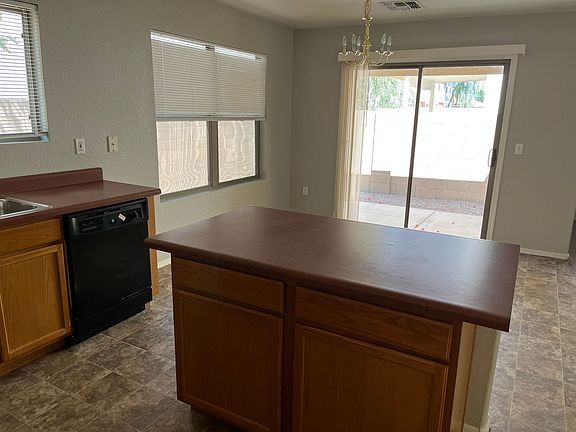 3rd image of 1176 S Fresno Ct
