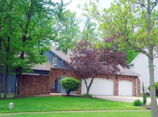 16687 Falmouth Dr, Strongsville, OH