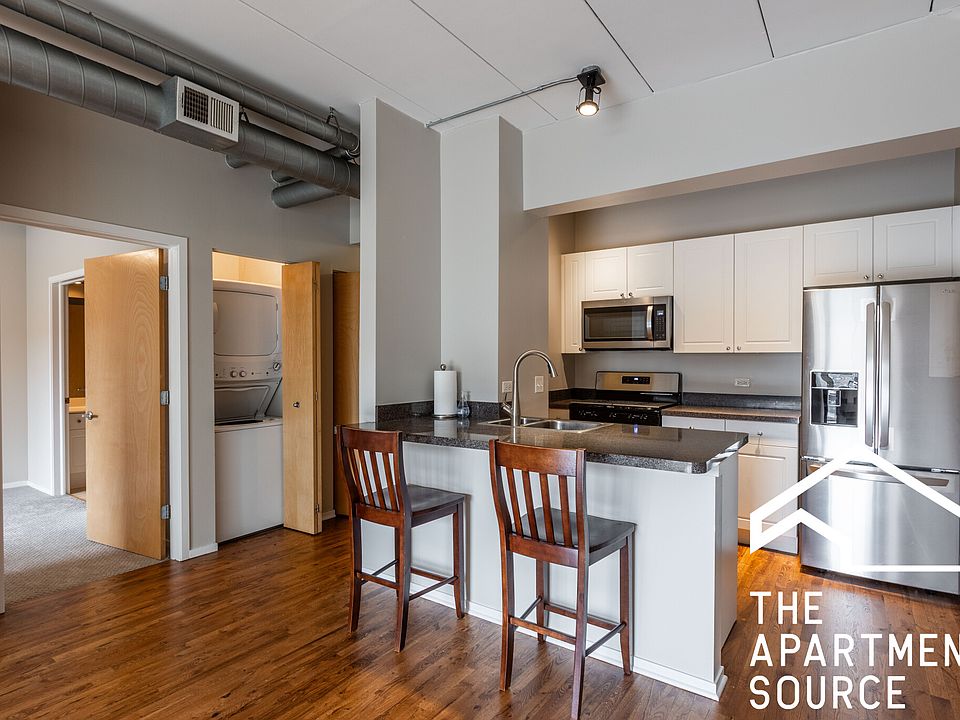1st image of 1440 S Michigan Ave APT 213